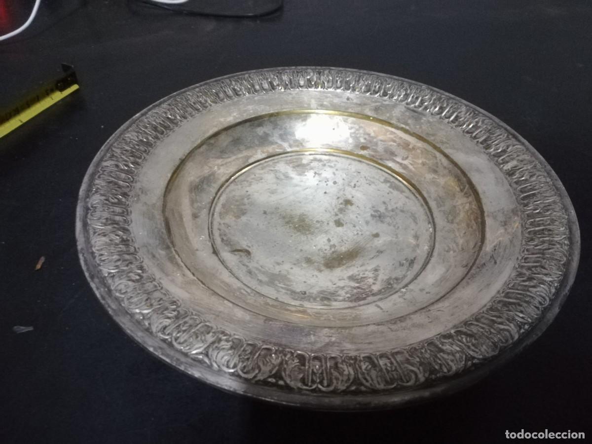 Antig&uuml;edades: PLATO CON BASE METALICO / POL4-AP408 - Foto 2