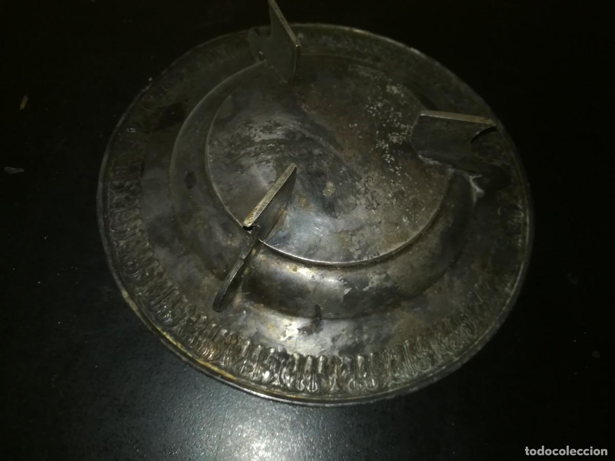 Antig&uuml;edades: PLATO CON BASE METALICO / POL4-AP408 - Foto 4