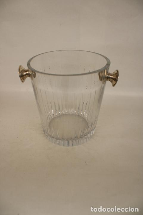 Antig&uuml;edades: cubitera cristal y plata de ley - Foto 3