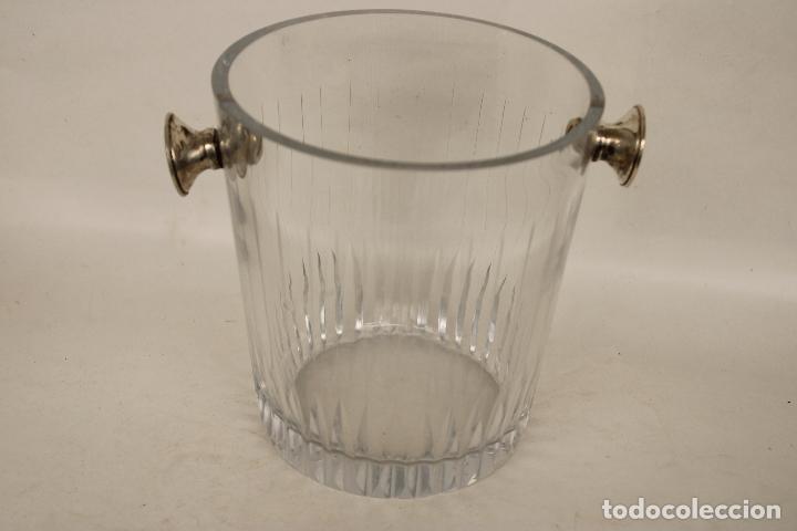 Antig&uuml;edades: cubitera cristal y plata de ley - Foto 1