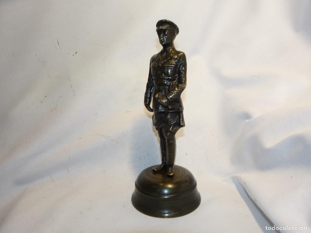 Antig&uuml;edades: Figura Franco en bronce - Foto 1