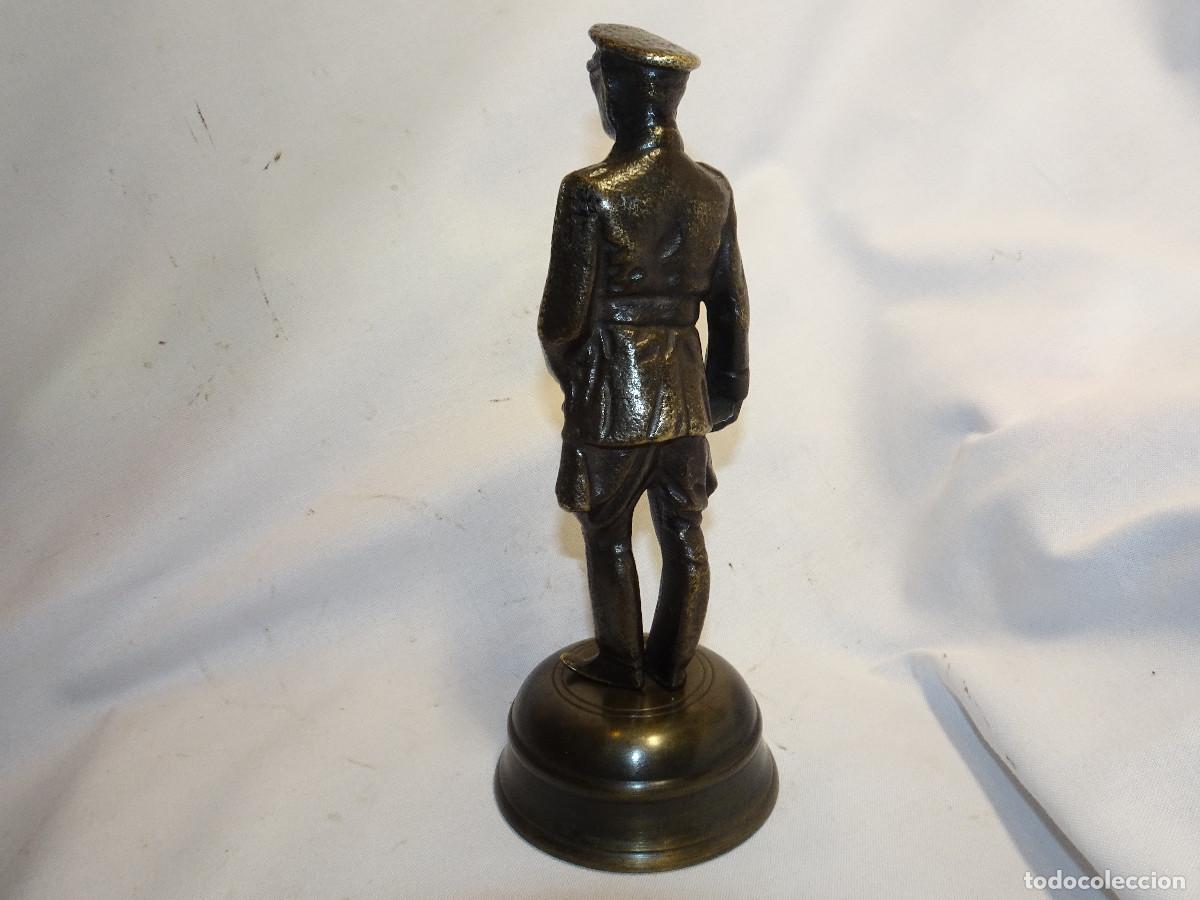 Antig&uuml;edades: Figura Franco en bronce - Foto 3
