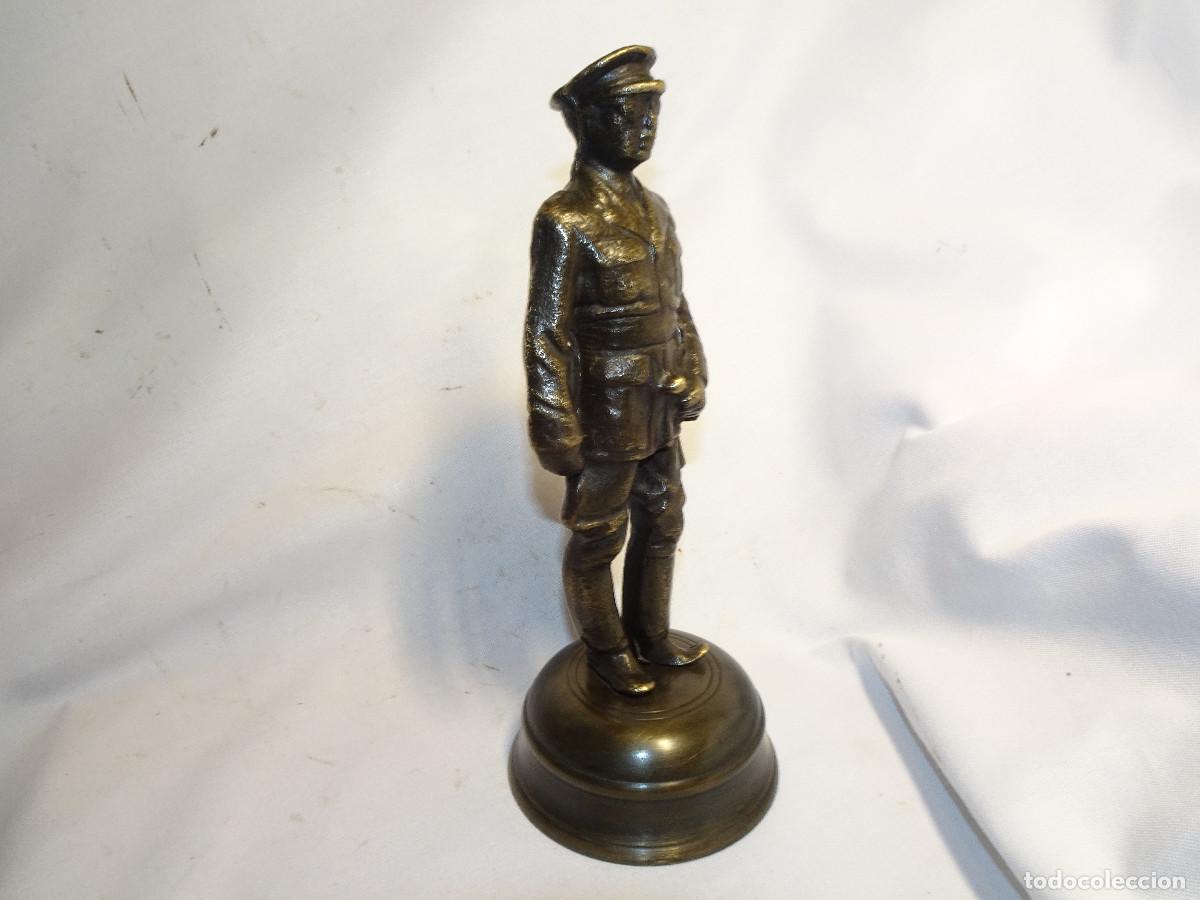 Antig&uuml;edades: Figura Franco en bronce - Foto 4