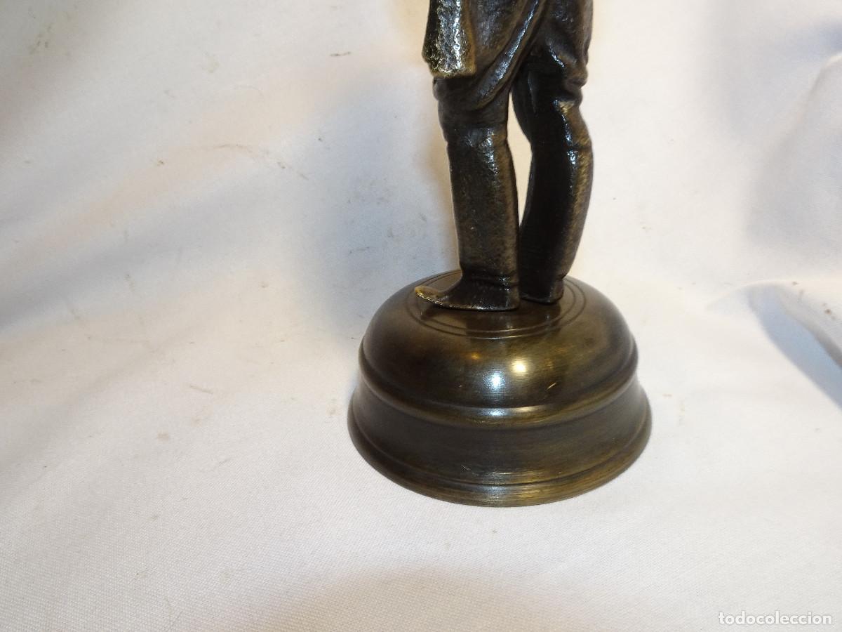 Antig&uuml;edades: Figura Franco en bronce - Foto 7