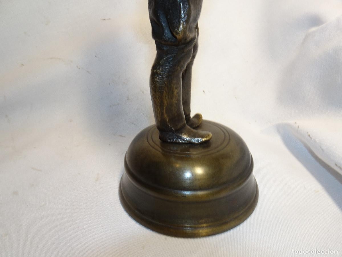 Antig&uuml;edades: Figura Franco en bronce - Foto 9