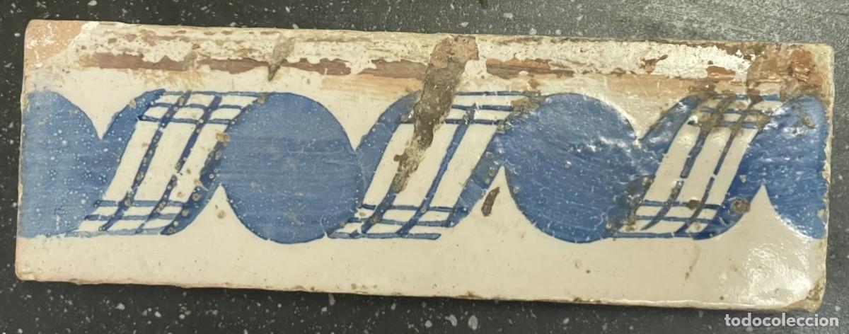 Antig&uuml;edades: Azulejo cenefa - Foto 1