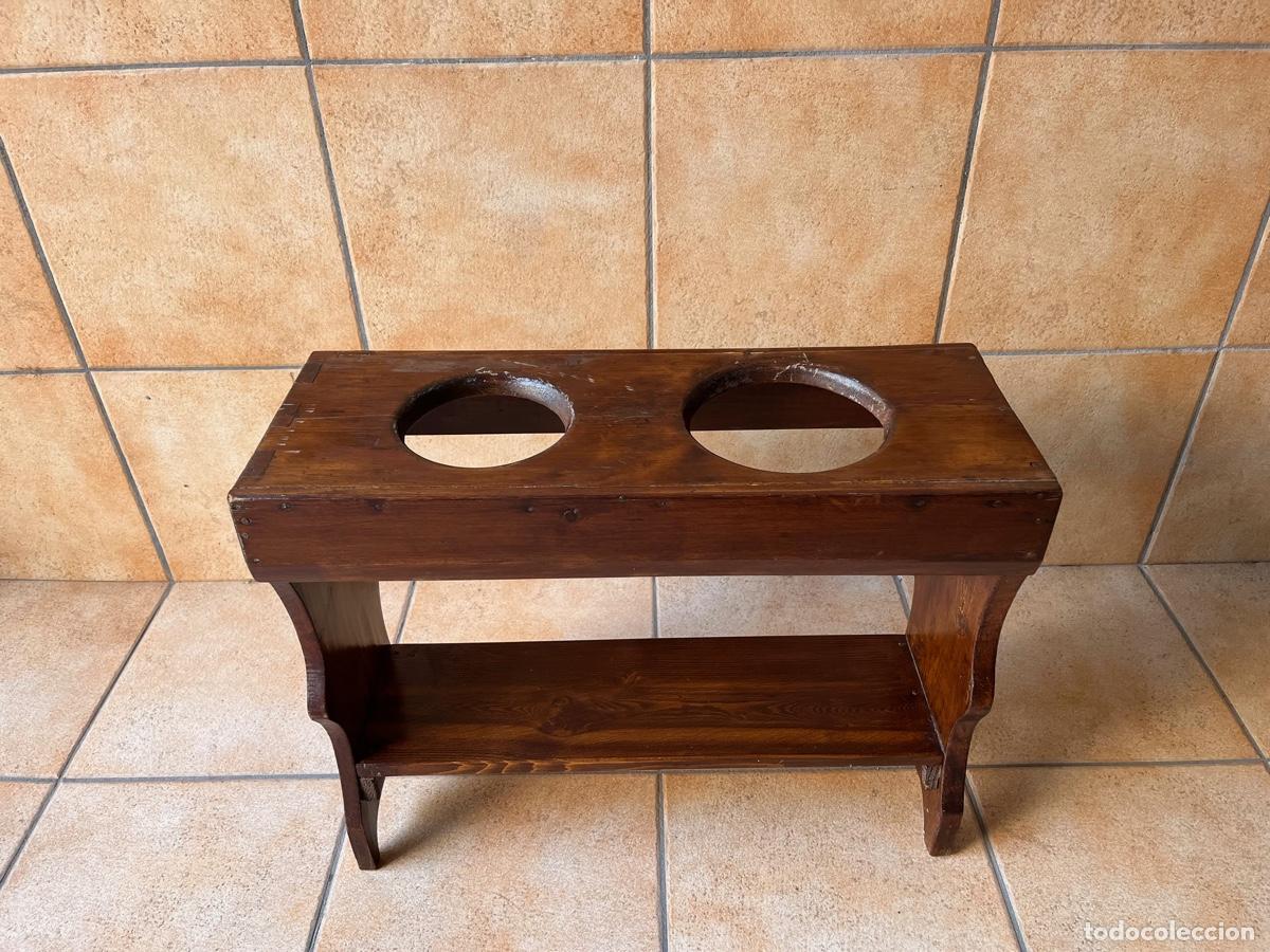 Antig&uuml;edades: Mueble r&uacute;stico porta jarras - Foto 2