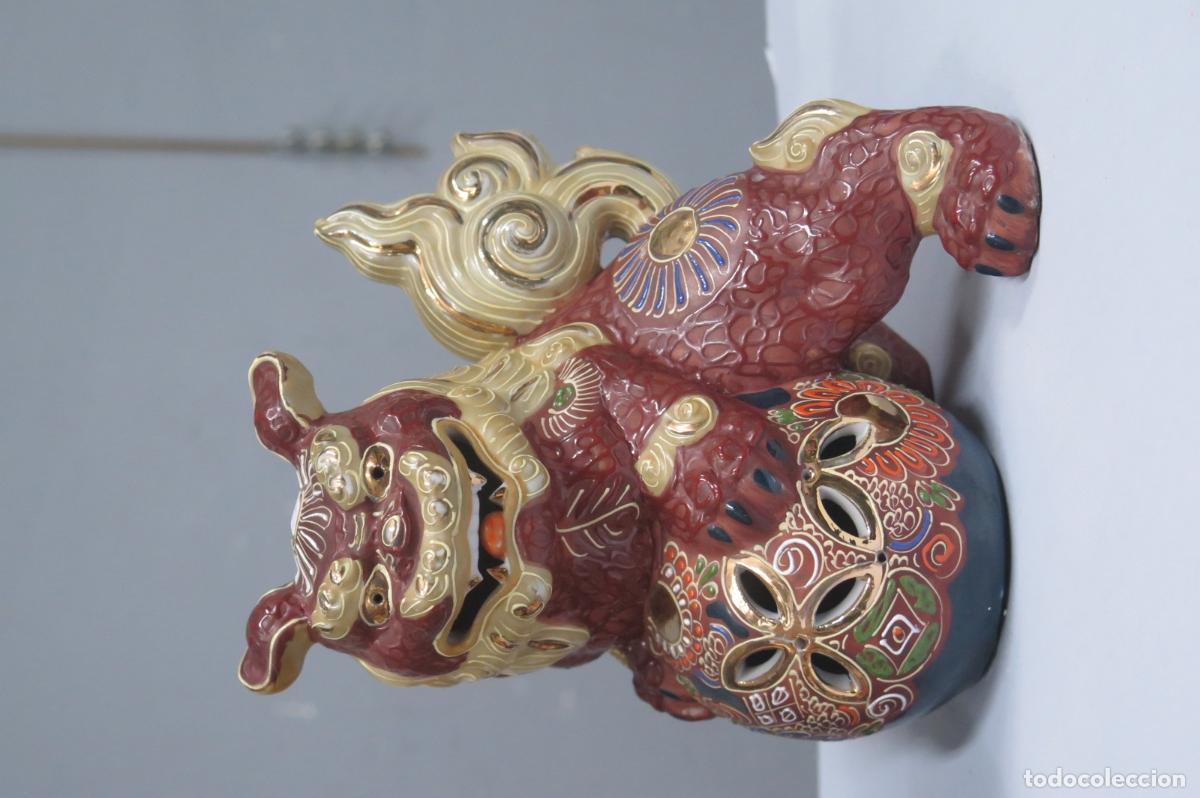 Antig&uuml;edades: PAREJA DE LEONES DE FOO. SATSUMA. JAPON - Foto 3