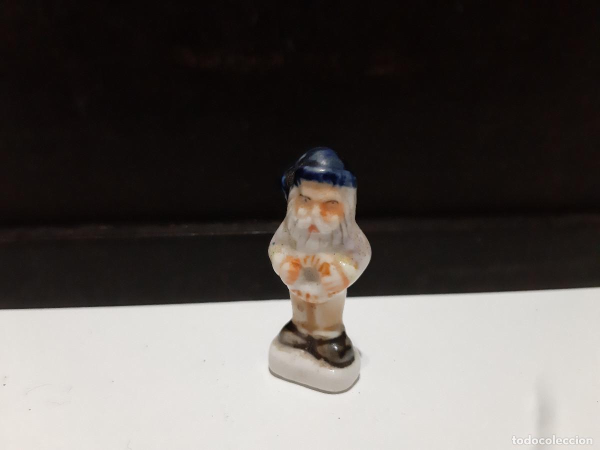 Oggetti Antichi: figurita de Marinero en Porcelana