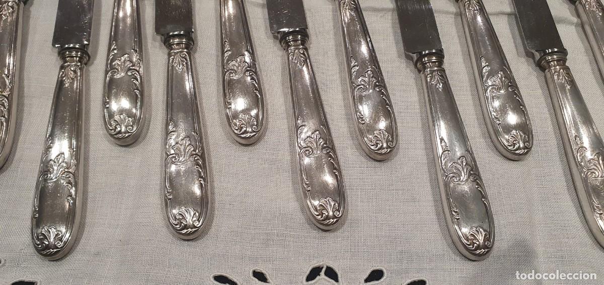 Antig&uuml;edades: 12 cuchillos postre / entrante ba&ntilde;o plata - Foto 7