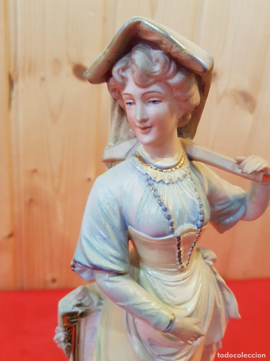 Antig&uuml;edades: PAREJA PORCELANA BISCUIT- - Foto 3