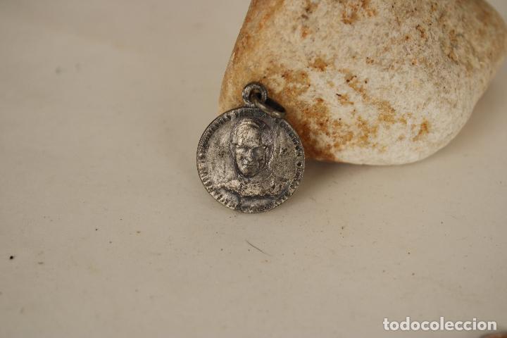 Antig&uuml;edades: medalla plata iosephmaria escriva - Foto 5