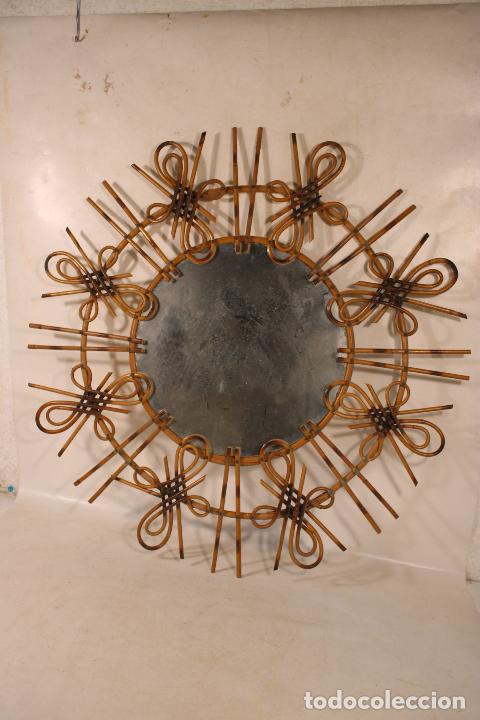 Antig&uuml;edades: espejo sol de mimbre - Foto 3