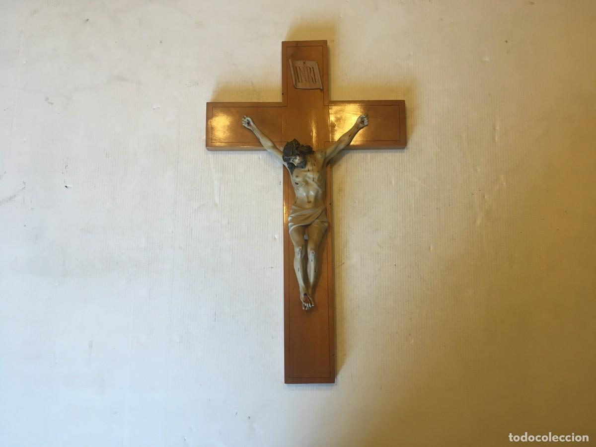 crucifijo rústico de pared en madera - Buy Antique crucifixes on  todocoleccion