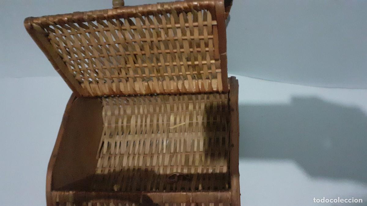 Antig&uuml;edades: Curiosa cesta de mimbre - Foto 7