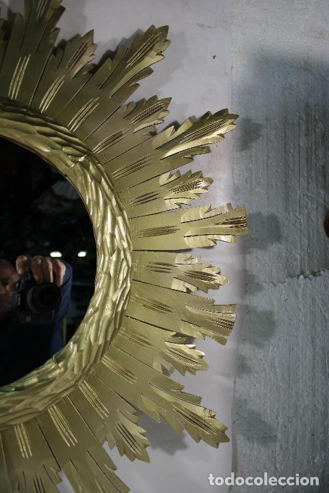 Antig&uuml;edades: espejo sol de madera - Foto 7