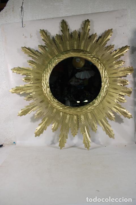 Antig&uuml;edades: espejo sol de madera - Foto 1