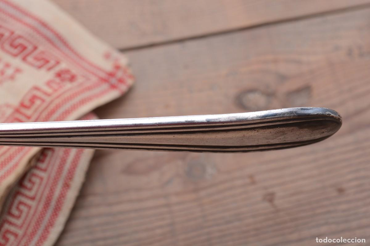 Antig&uuml;edades: Cuchar&oacute;n vintage de metal plateado - Foto 8