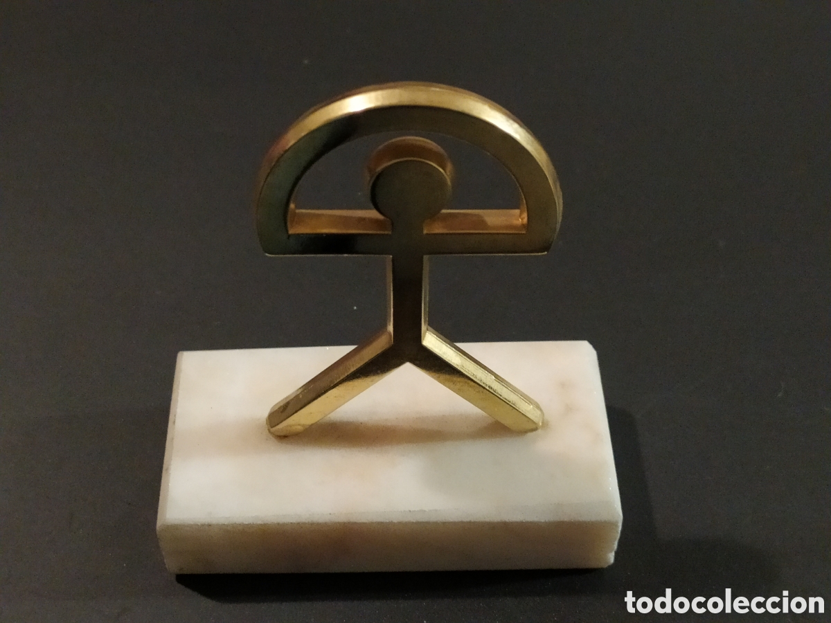 Antig&uuml;edades: INDALO DE BRONCE CON PEANA DE M&Aacute;RMOL - Foto 2