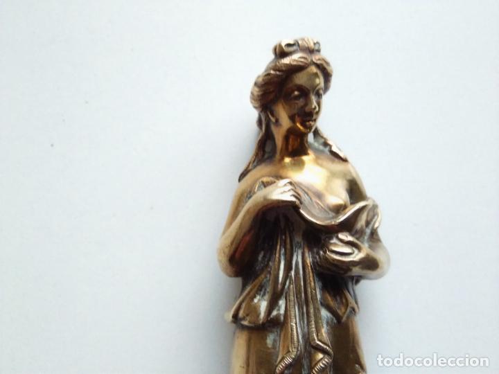 Antig&uuml;edades: FIGURA MUJER O DIOSA BRONCE - Foto 1