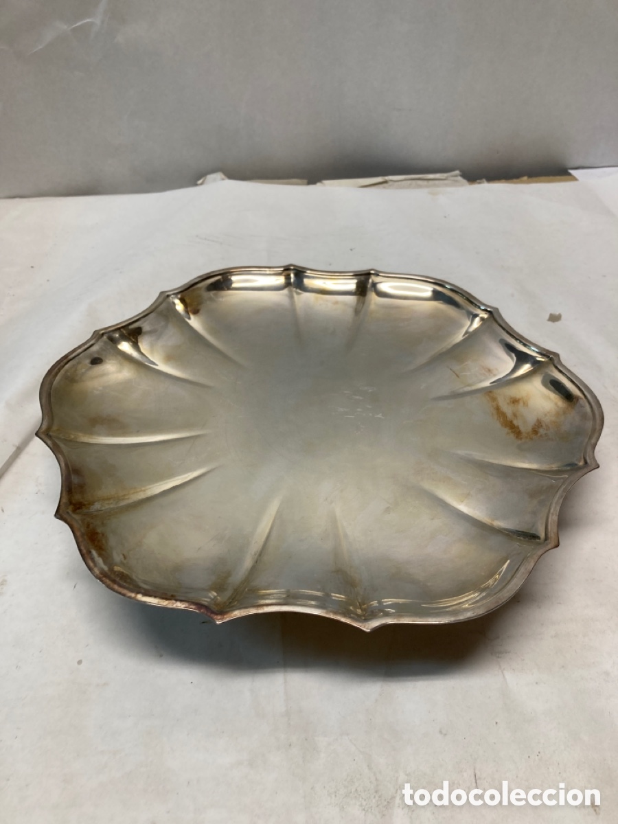 Antig&uuml;edades: Bandeja plateada Meneses - Foto 1