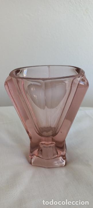 Antig&uuml;edades: PORTAVELAS Y A LA VEZ JARRON O FLORERO DE CRISTAL GRUESO.