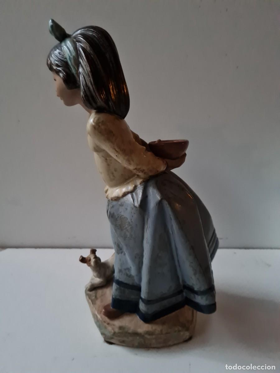 Antig&uuml;edades: LLADRO NI&Ntilde;A COM CESTO Y PERRO 35 CMS - Foto 3