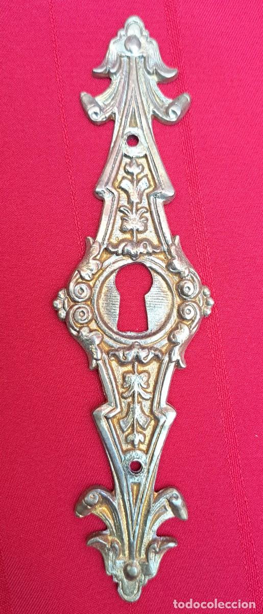 Antig&uuml;edades: Escudo boca llave de bronce, siglo XIX - Foto 1