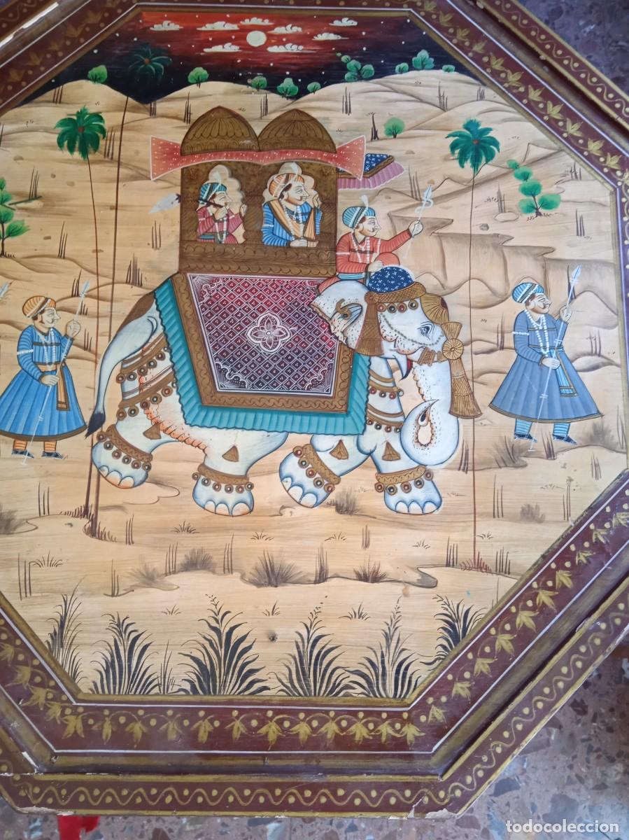 Antig&uuml;edades: Mesa de centro pintada a mano - Foto 2