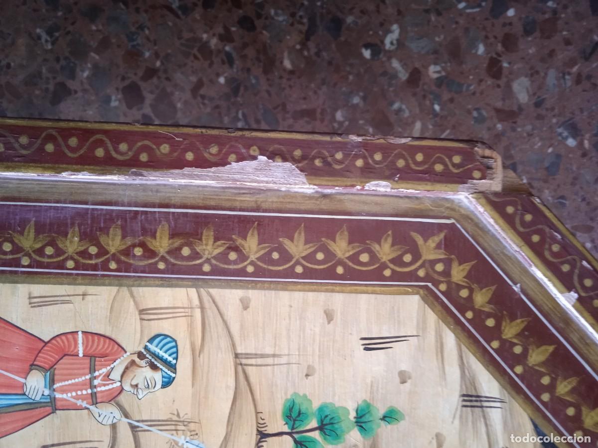 Antig&uuml;edades: Mesa de centro pintada a mano - Foto 5