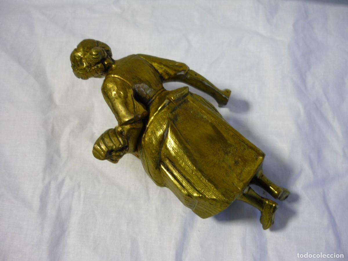 Antig&uuml;edades: Figura de bronce mujer con espigas, espigadora - Foto 6