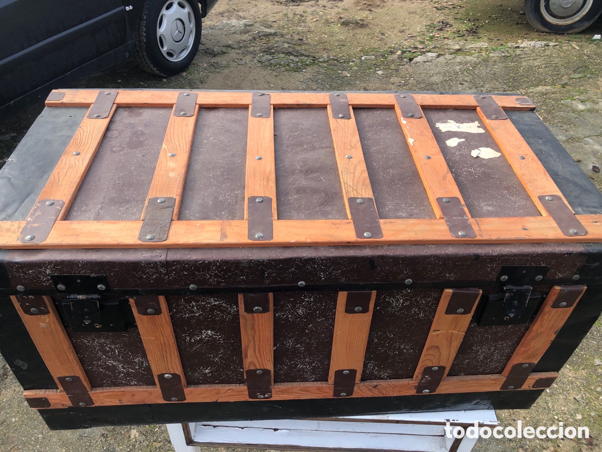Antig&uuml;edades: V Baul en madera y chapa pintada - Foto 5