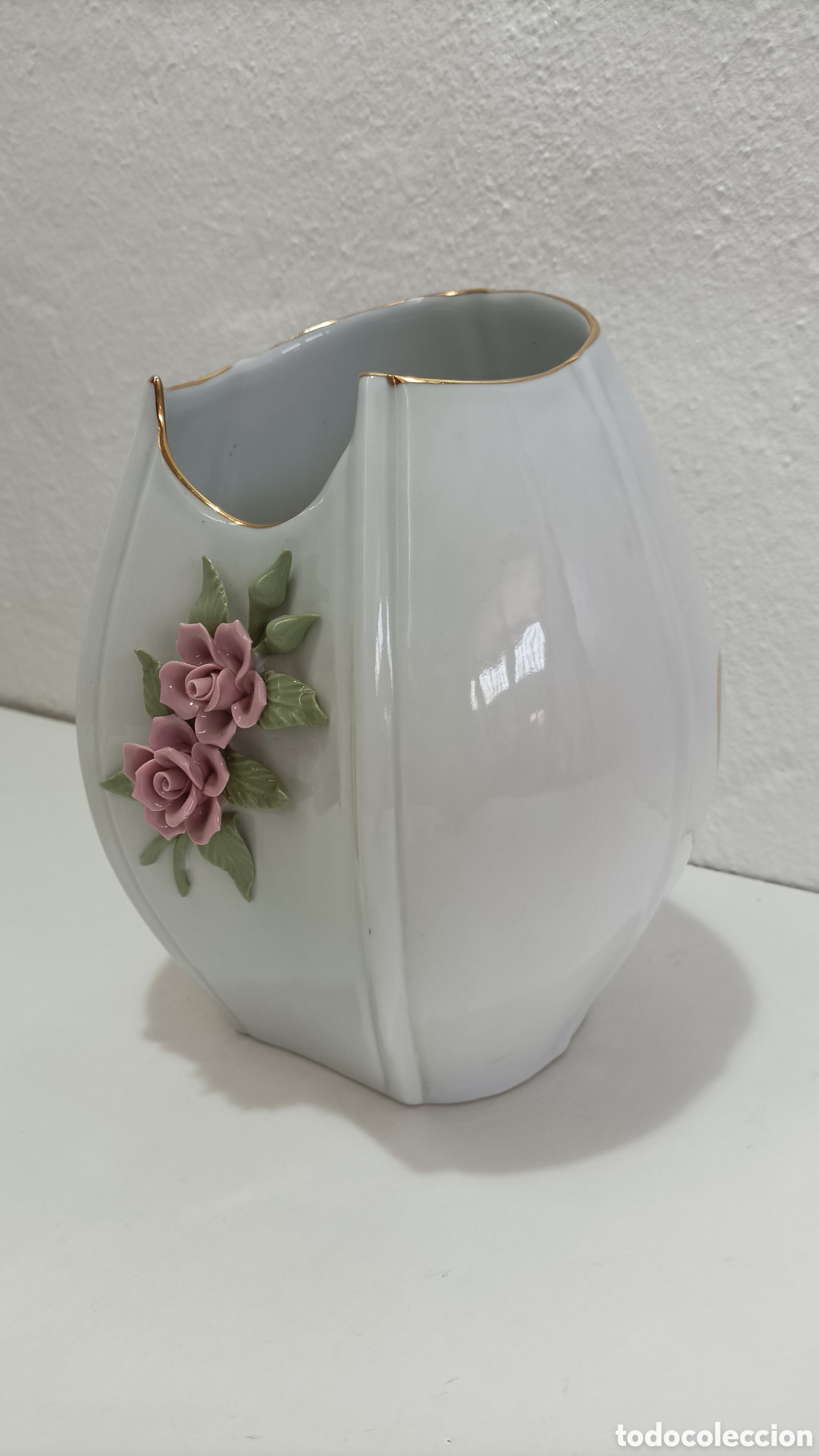 Antig&uuml;edades: FLORERO ANTIGUO DE PORCELANA - Foto 1