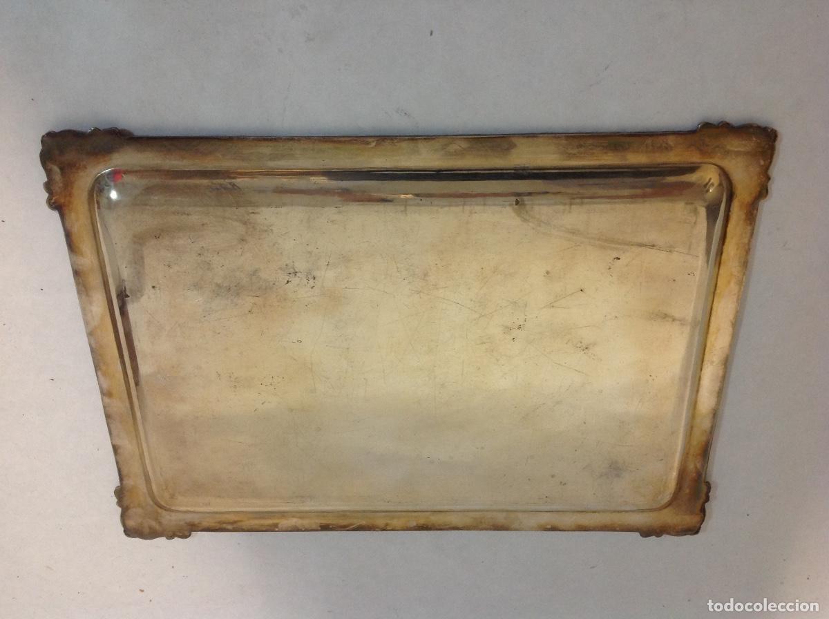 Antig&uuml;edades: Bandeja rectangular de metal plateado - Foto 3