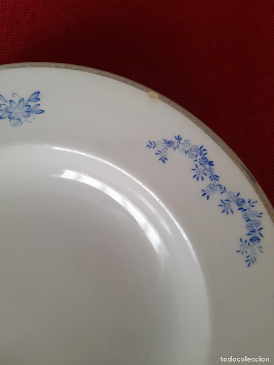 Antig&uuml;edades: Plato hondo de Royal China - Foto 2