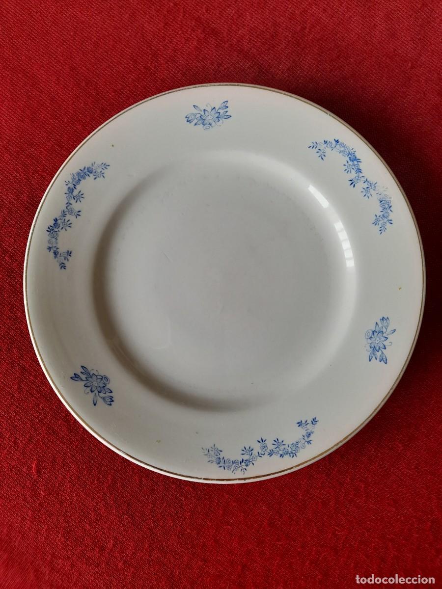 Antig&uuml;edades: Plato llano Royal China - Foto 1