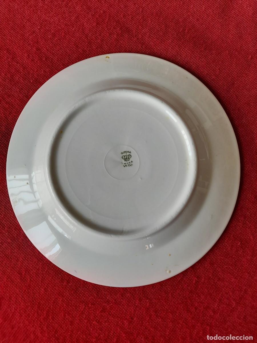 Antig&uuml;edades: Plato llano Royal China - Foto 2