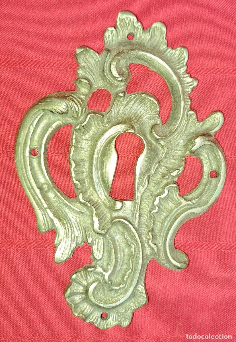 Antig&uuml;edades: Placa boca llave de bronce, Luis XV - Foto 1