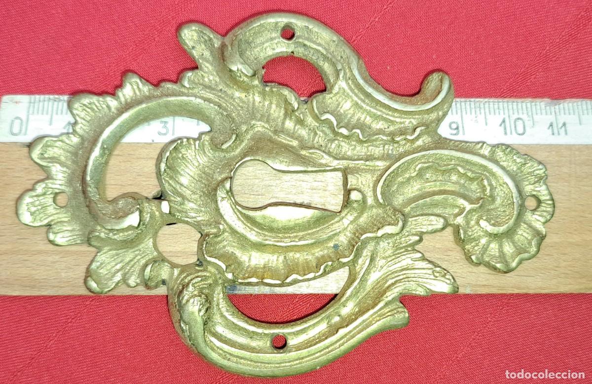 Antig&uuml;edades: Placa boca llave de bronce, Luis XIV - Foto 5