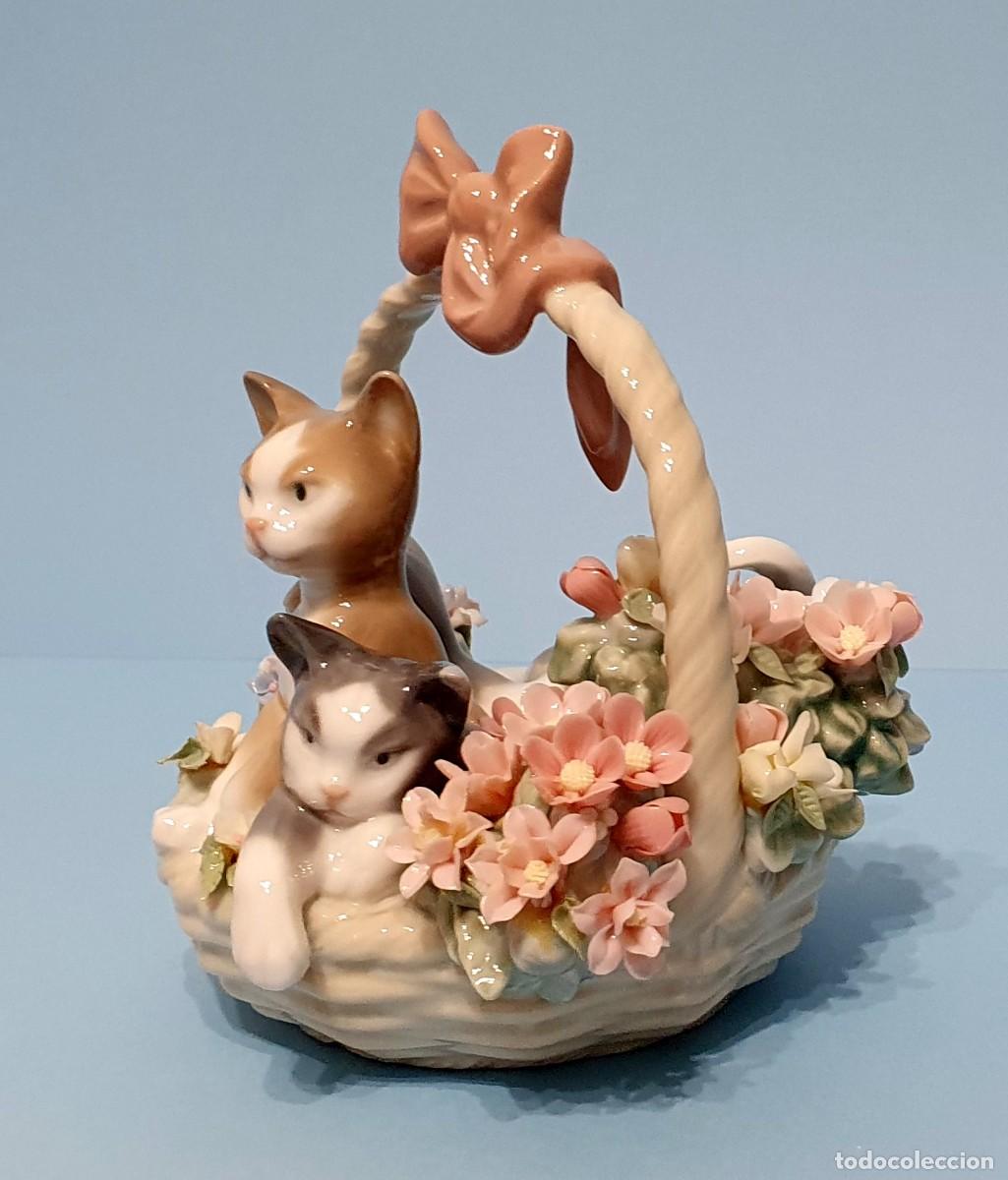 Antig&uuml;edades: CESTA CON GATITOS Y FLORES DE &rdquo;LLADR&Oacute;&rdquo; - Foto 2