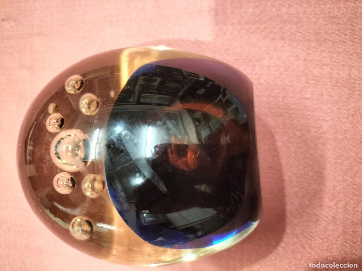 Antig&uuml;edades: Pisapapel de cristal antiguo - Foto 3
