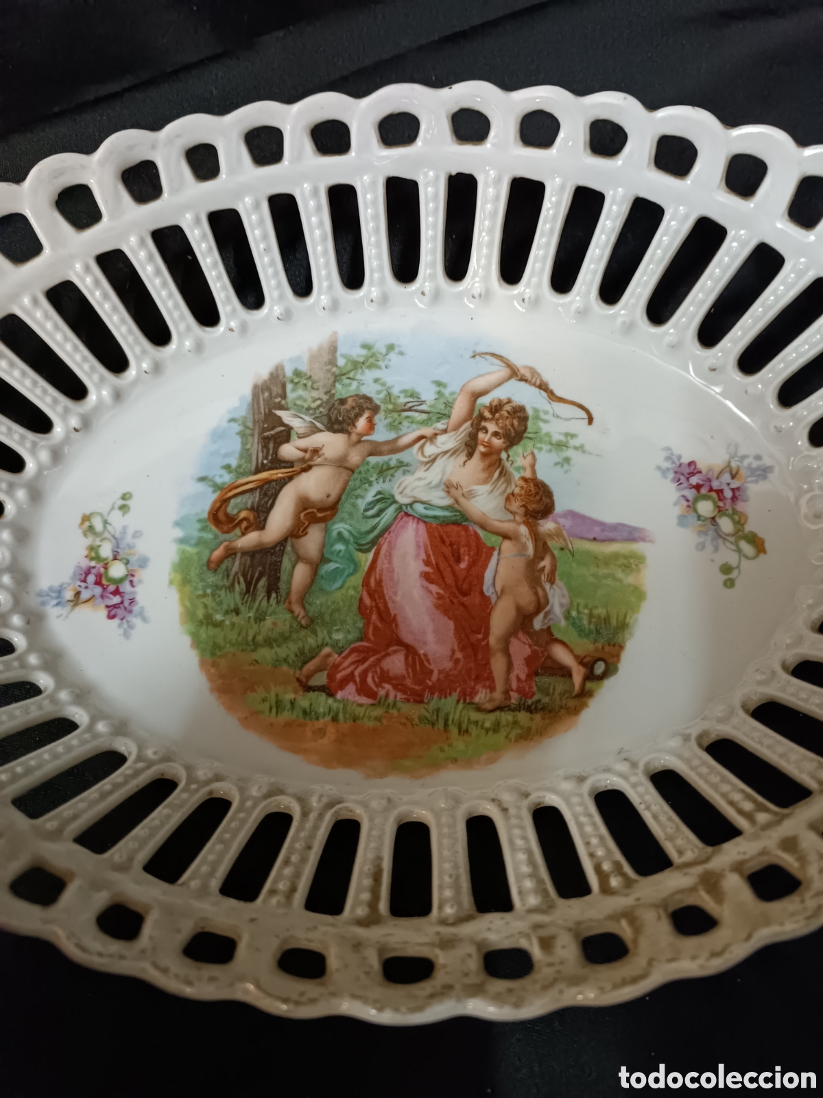 Antig&uuml;edades: Bonito centro de porcelana - Foto 3