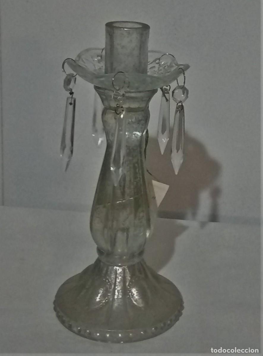 Antig&uuml;edades: CANDELABRO DE VIDRIO ANTIGUO - Foto 1