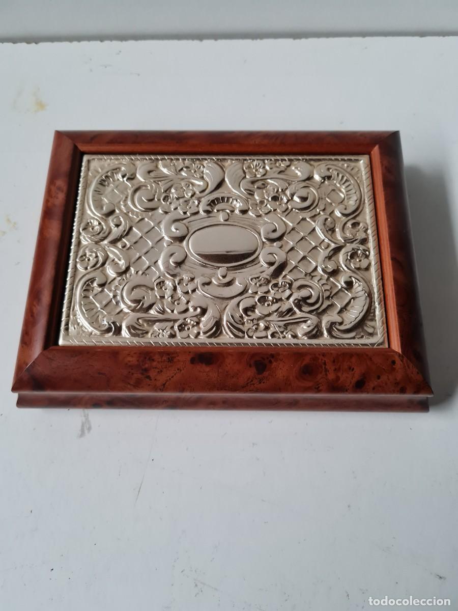 Antig&uuml;edades: CAJA PLATA Y MADERA 22 X 17 X 6 - Foto 1