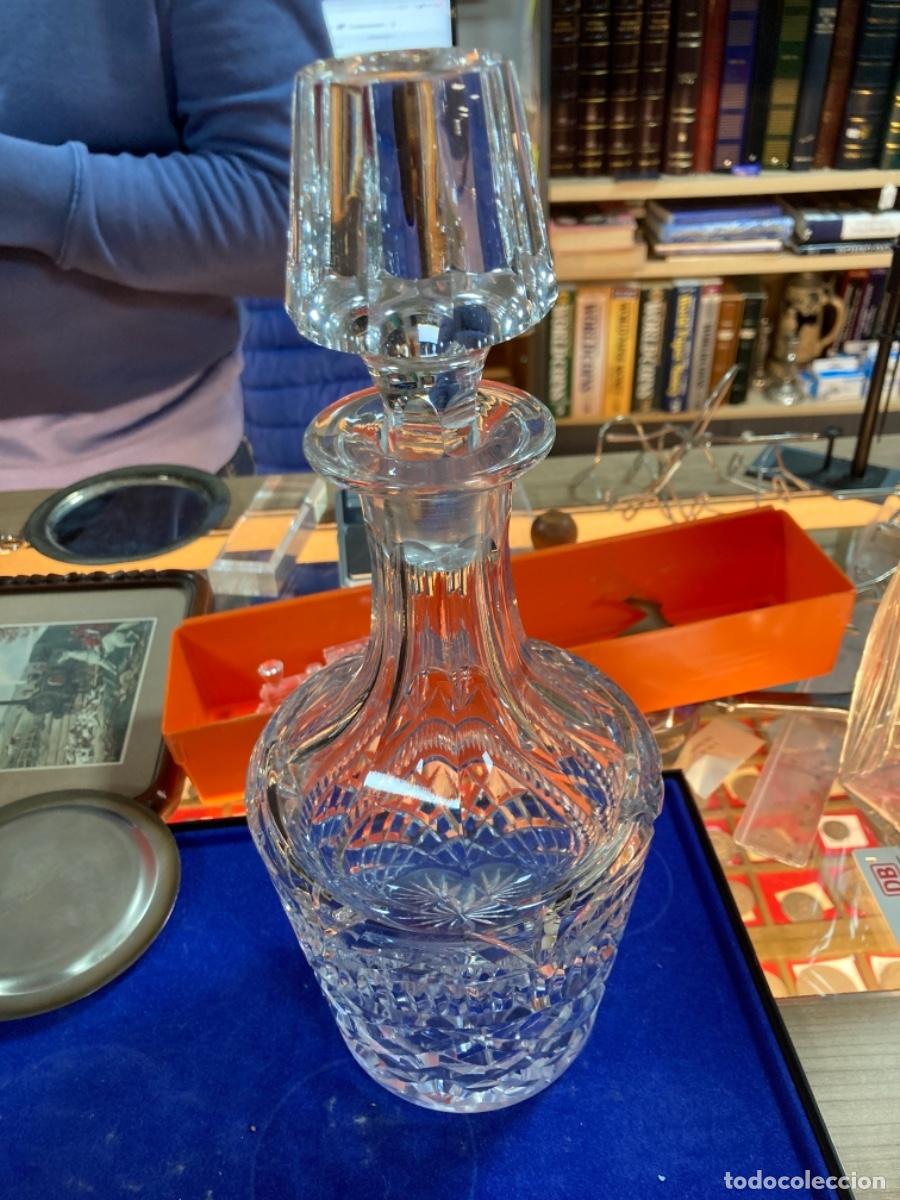 Antig&uuml;edades: Magnifica licorera en cristal - Foto 1