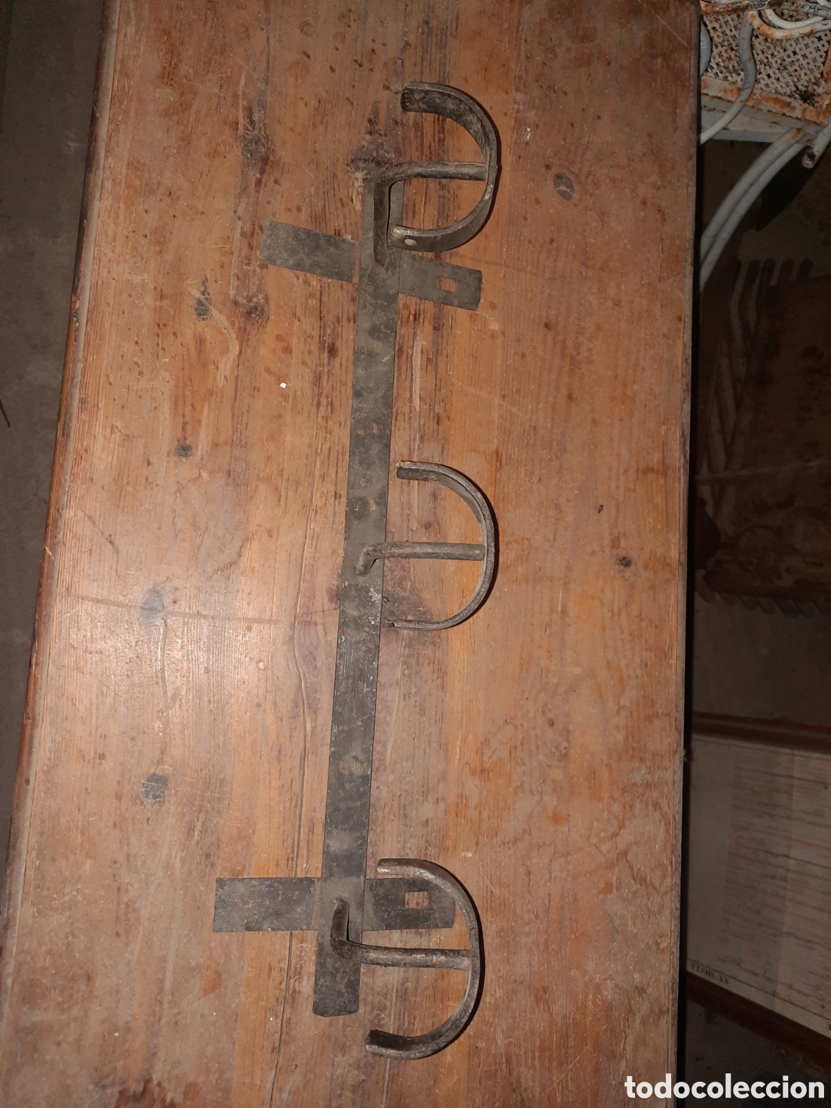 Antig&uuml;edades: Colgador pared - Foto 1