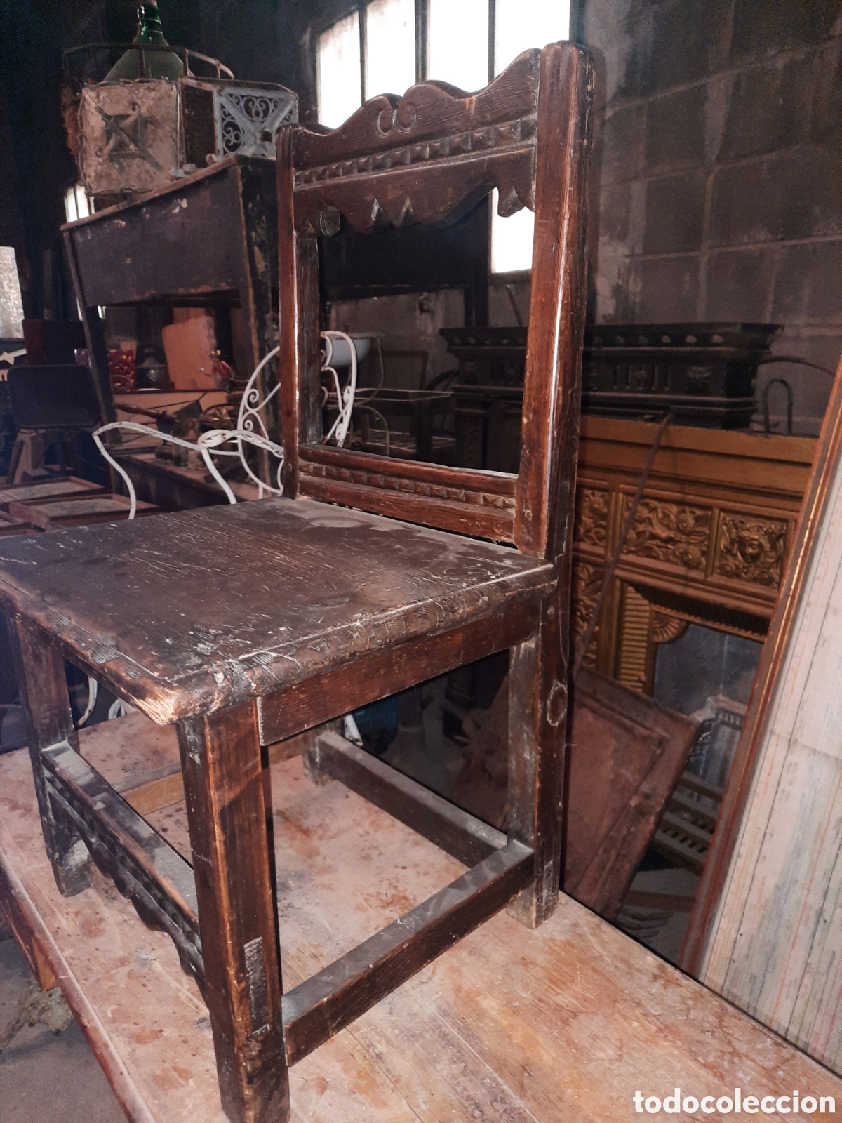 Antig&uuml;edades: Silla baja de madera - Foto 4