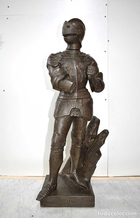 Oggetti Antichi: FIGURA O ESCULTURA ARMADURA - GUERRERO MEDIEVAL DE ESTUCO