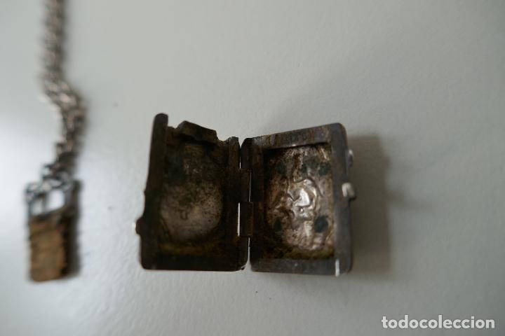 Antig&uuml;edades: Cadena con relicario de plata - Foto 4