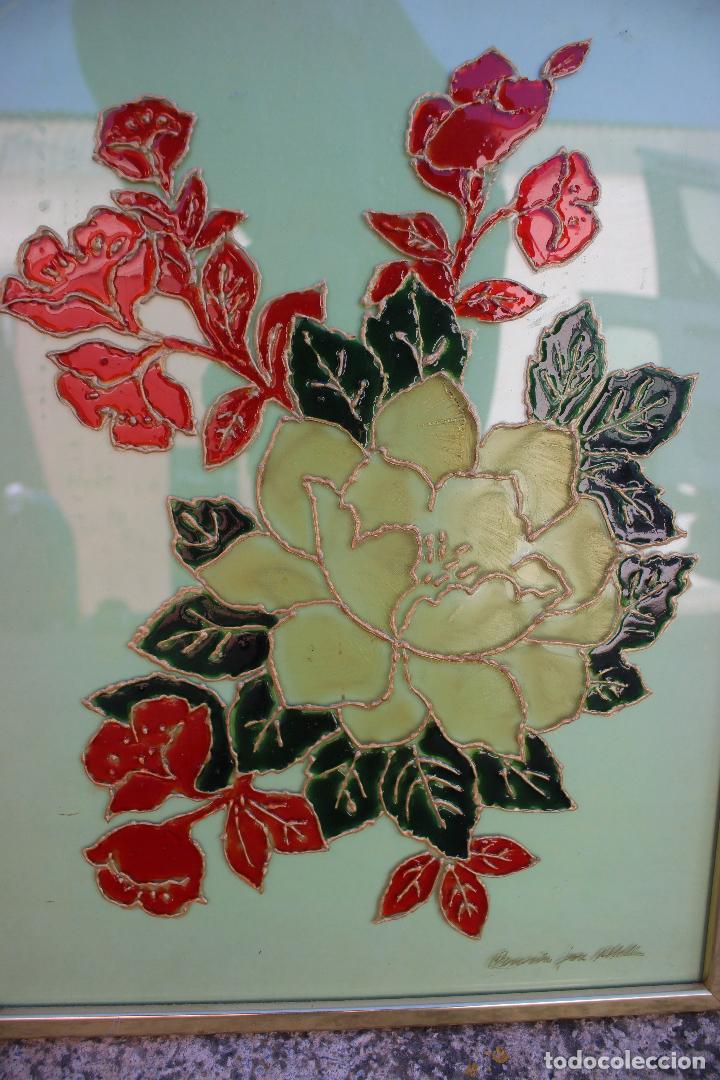 Antig&uuml;edades: cuadro firmado con flores de esmalte - Foto 4
